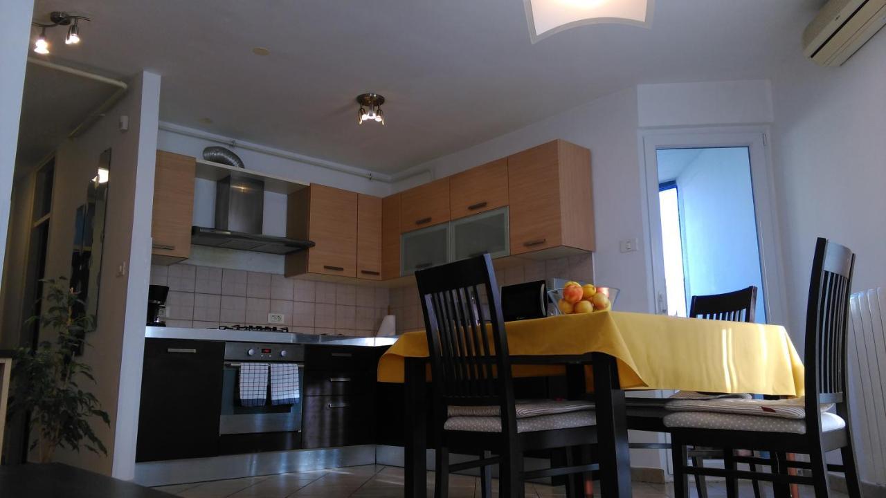 Appartement Lair By The Sea - Stoja, Pula Extérieur photo